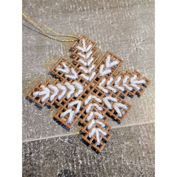Gingerbread snowflakes sugar cookie crochet hat pattern ornament Xmas decor - Picture 3 of 3